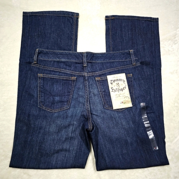 Tommy Hilfiger Boyfriend Mid‑Rise Easy Fit Bootcut Jeans w/ Stretch Blue Wash 4 - Picture 2 of 15